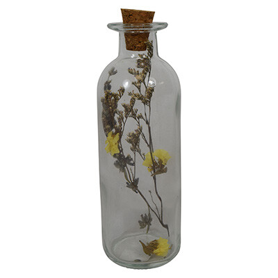 Korkenflasche aus Glas mit Trockenblumen Fr&uuml;hling