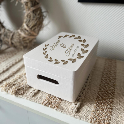 personalisierte Holzbox zur Hochzeit 30x20x14cm wei&szlig; Erinnerungsbox