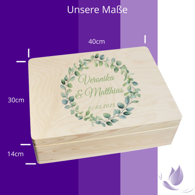 CHICCIE Erinnerungsbox personalisiert zur Hochzeit Druck farbig Eukalyptus Kranz - Hochzeitstag Holzkiste f&uuml;r Erinnerungen Erinnerungskiste