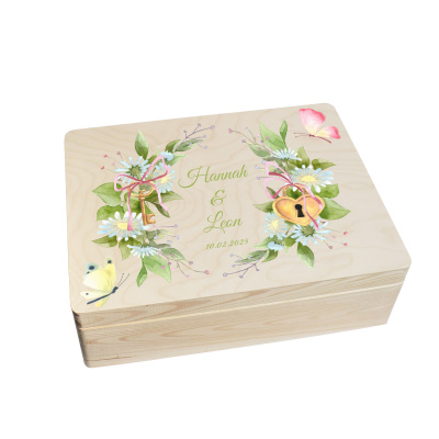 CHICCIE Erinnerungsbox personalisiert zur Hochzeit mit Druck farbig Kranz Blumen Schmetterling Schloss &amp; Schl&uuml;ssel - Hochzeitstag Holzkiste Erinnerungen Erinnerungskiste